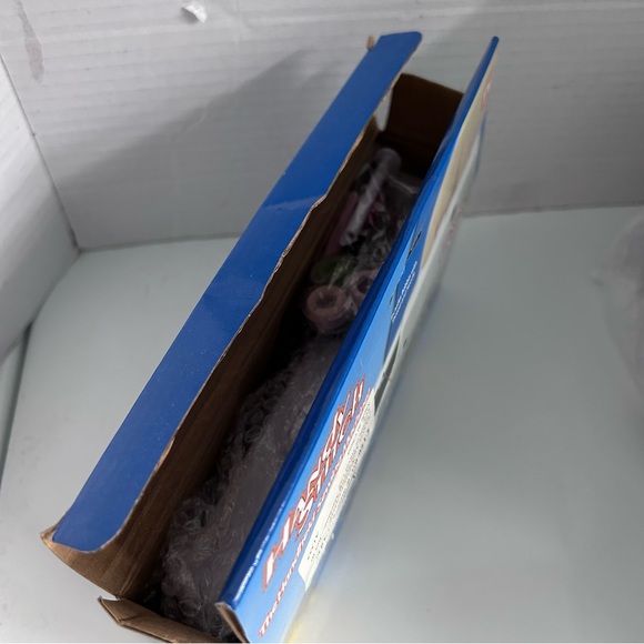 Handy Stitch - The handheld sewing machine - Picture 5 of 5